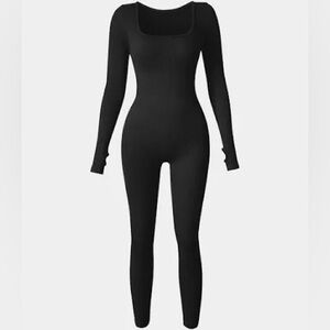 OQQ Black Long Sleeve Jumpsuit Crew Neck size XL